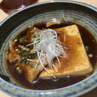和食 いぶり別邸 新橋店 - 角煮の薄切りと豆腐