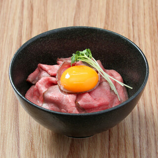 "Carefully selected standard Hida beef" raised in the great nature of Hida