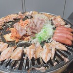 Yakiniku Kankokuryouri Yaku Yaku Shokudou - 