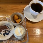 Atorie Yamanaka - デザートとコーヒー