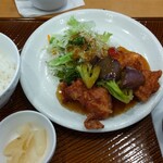 Gasuto - 彩り野菜の黒酢から揚げ膳 850円
