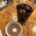 カフェ ヌフ - ドリンクはアイスコーヒーを。