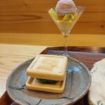 京料理 藤本 - 抹茶アイス最中、ドライいちぢくのアイス
