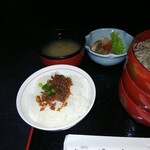 献上そば 羽根屋 - ご飯としじみ汁と筑前煮の小鉢