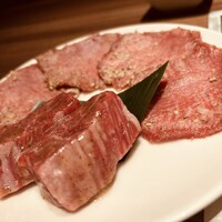 焼肉うしごろ 新宿三丁目店 - 