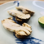 柚木元 - ③【鉢肴】
      焼き松茸