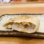 柚木元 - ④【凌ぎ】
      松茸（軸）とベシャメルソースのおやき