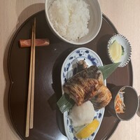 伊豆の旬 やんも 丸の内店 - 
