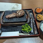 Kandou No Niku To Kome - 肉自体はあんまり大きくないが、たくさん食べたければ追い肉として追加することも可能。