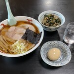 中華そば処 琴平荘 - チャーシューメン、漁師めし、味付玉子