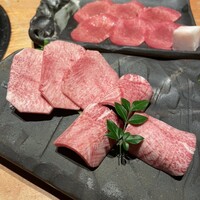 吟味屋 北浜店 - たん刺し