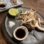 串打ちジビエと鰻串 新宿寅箱 - 