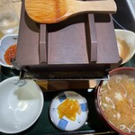 Ryoutei Hamaya - お櫃と蟹汁