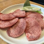 焼肉ホルモン でかのれん - 