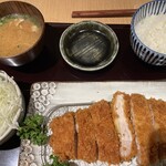 恵亭 - 和豚もちぶたロースかつ膳￥2300