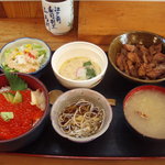 寿司割烹ふる川 - いくら丼定食　600円