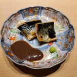 鮨 唐島 - サンマ、肝のソース