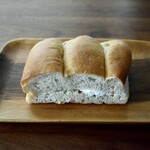 アガタ　ベーカリー - 牛乳パン
