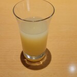 日本料理 花木鳥 - お目ざの林檎ジュース