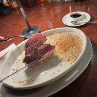 カルネジーオ イースト - 