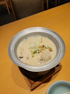 Nihonryouri Hanakidori - 白ほたる豆腐と信州茸鍋