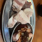 焼肉・ホルモン 名嘉真 - 