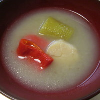 御料理 寺沢 - 赤唐辛子、焼き茄子、帆立を入れた、牛蒡のすり流し