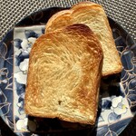 ペストリーブティック - リベイクしたデニッシュ食パン(パンは自分でお好みの厚さにカット)