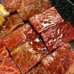 濱田屋 焼肉 ホルモン 五代目 市郎右衛門 - カルビ