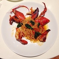 キハチ 青山本店 - どうです、食べづらそうでしょう。