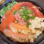 魚丼 - 