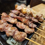 もつ焼き酒場　豚坊 - 