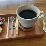 ザッカ ツーエフ カフェ - 一杯ずつ、豆を挽いて入れてくれる本格派