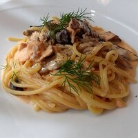 リストランテ ラ ソリア - 秋鮭の燻製ときのこのスパゲッティ（2023.9）