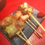魚と巻き串のお店 優男 - 野菜巻串達！レタス、蓮根、万能葱！