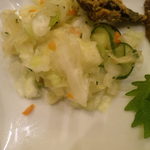 炭火牛タン焼　しおや - 浅漬けと南蛮添えです