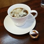 キッチン ブルー グローブ - ミルクを入れます