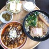 ダイニングキッチンgigi 910 えんび - gigiプレート定食   ハーフ麻婆豆腐    ハーフラーメン