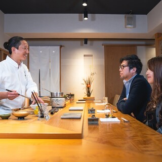 本店のコンセプト『つながり』を継承。その醍醐味をカウンターで