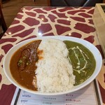 Nyu sarathi - ダブルカレーライスはマトン、ほうれん草チキン('23/10/18)