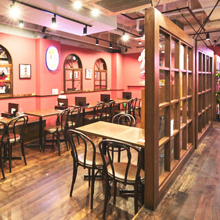 【駅近】異国情緒漂う空間は、お一人様～大人数の宴会までOK