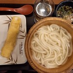 丸亀製麺 - 釜揚げうどん並(340円)+イカ天(160円)