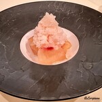 Evie - 青森県産の白桃と白桃のソルベ