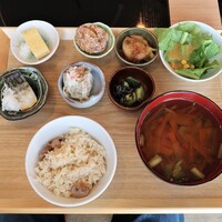 出汁しゃぶおばんざい おかか 市ヶ谷 - おかかの一汁多彩定食　1,000円