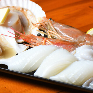 We also offer seasonal Seafood and vegetables. Great value platter too ◎