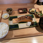 はちマル食堂 - 