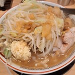 豚山 - 大ラーメン（全マシ）