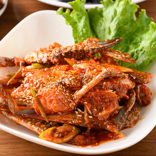正宗的韩国菜与众不同，因为它是手工制作的！ Gangjang Gejang 很精致 ◎