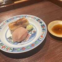 鳥匠 いし井 - こぶ締めのささみと胸肉の炙り