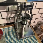 スタンド4坪らばー - 自家焙煎コーヒー機の激写に成功